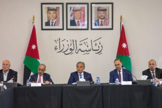 في لقاء تواصلي مع رؤساء التحرير.. حسان يستعرض المشاريع الحكومية وخطط المرحلة المقبلة