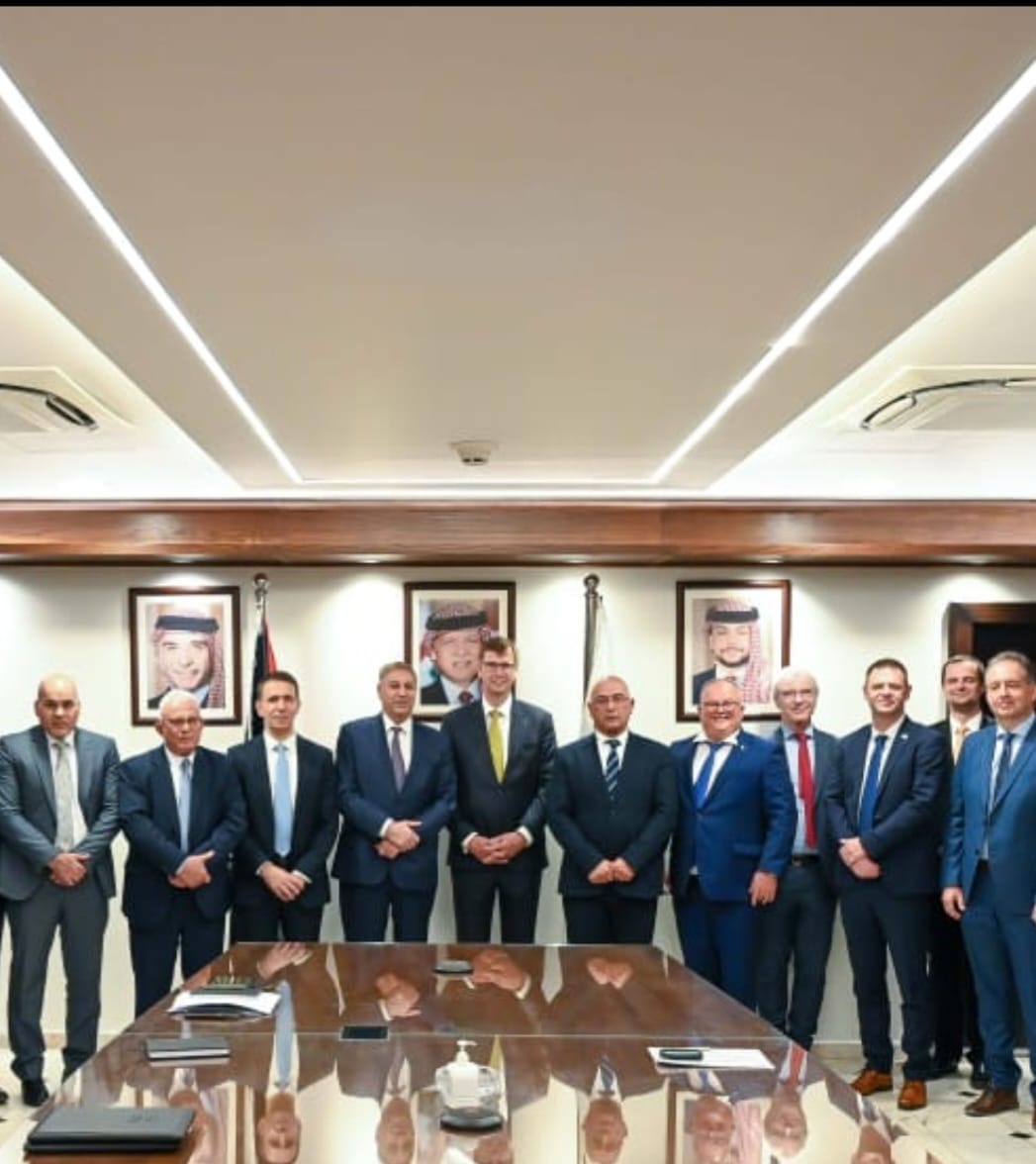 صورة حول : "البوتاس العربية" توقّع اتفاقية الخدمات الهندسية لمصنع البلورة الباردة الثالث مع شركة "سي إي سي" الألمانية "البوتاس العربية" توقّع اتفاقية الخدمات الهندسية لمصنع البلورة الباردة الثالث مع شركة "سي إي سي" الألمانية