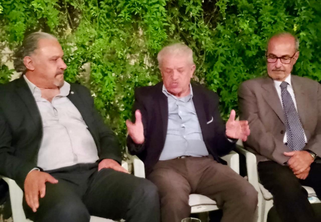 صورة حول : اللقاء الثقافي في صالون الدكتور بستاني لتكريم عالم الآثار الدكتور زيدان كفافي اللقاء الثقافي في صالون الدكتور بستاني لتكريم عالم الآثار الدكتور زيدان كفافي