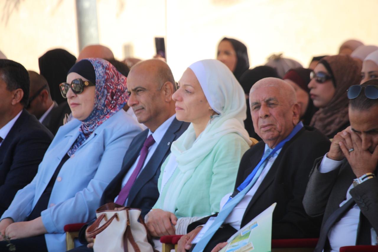 الأميرة بسمة بنت علي تفتتح بازار المزارع في حدائق الملك عبدالله الثاني .. فيديو وصور