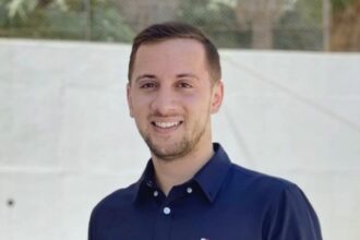 صورة حول : الأردن وطن يولد من الصعاب ويكبر على الأمل الأردن وطن يولد من الصعاب ويكبر على الأمل