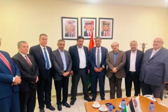 حزب البناء الوطني يزور شركة الكهرباء الأردنية