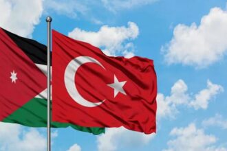 صورة حول : الأردن وتركيا يبحثان تعزيز التعاون التجاري والاستثماري في عمّان الأردن وتركيا يبحثان تعزيز التعاون التجاري والاستثماري في عمّان