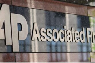 صورة حول : وكالة أمريكية حاولت تجنيد طيار مادورو لاعتقاله وكالة أمريكية حاولت تجنيد طيار مادورو لاعتقاله