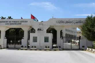 الخارجية تطمئن على سلامة مواطنيها وتقدّم التعازي للدول الآسيوية المتأثرة بالزلازل