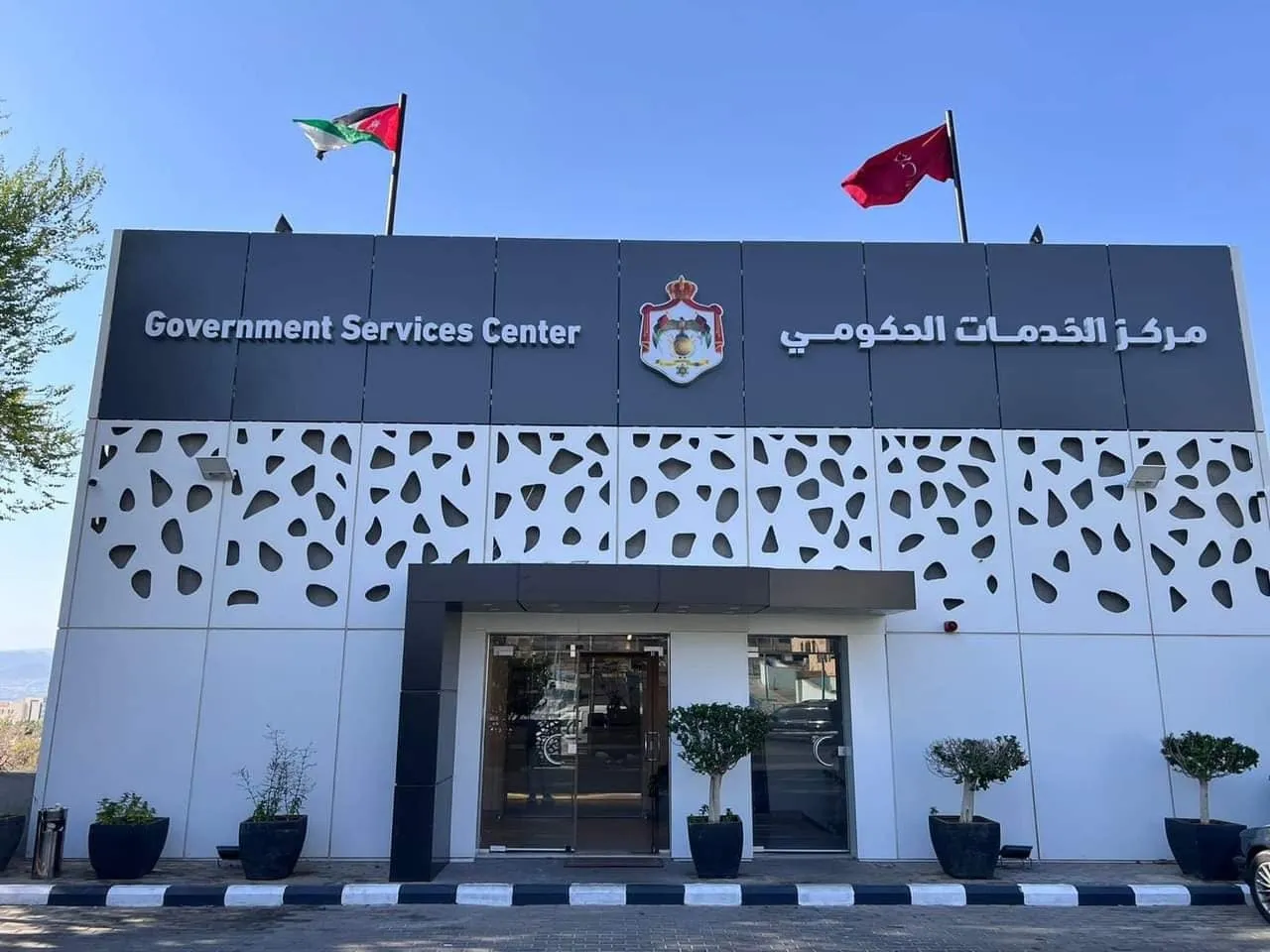 وزير الاقتصاد الرقمي يكشف عن إنشاء محطات فحص فني ضمن مراكز الخدمات الحكومية
