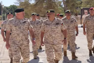 رئيس هيئة الأركان المشتركة يتفقد المنطقة العسكرية الشرقية ويطلع على أنظمة دفاع جوي حديثة