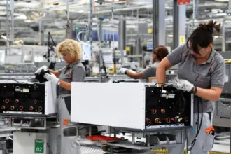 روسيا توضح سبب التراجع الصناعي في ألمانيا