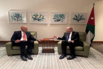 صورة حول : عاجل | الصفدي يلتقي مسؤولين دوليين على هامش حوار المنامة 2025 عاجل | الصفدي يلتقي مسؤولين دوليين على هامش حوار المنامة 2025