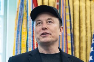 صورة حول : ماسك: إدارة بايدن منعتني من إنقاذ رواد الفضاء قبل الانتخابات ماسك: إدارة بايدن منعتني من إنقاذ رواد الفضاء قبل الانتخابات