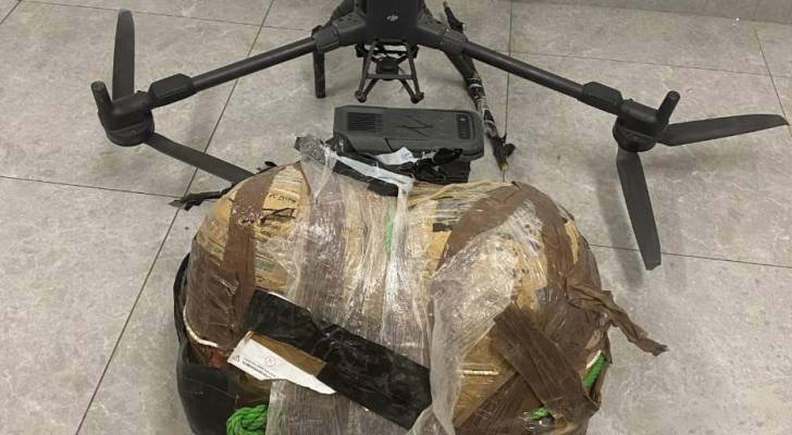 صورة حول : عاجل | الأردن يحبط محاولة تهريب مخدرات عبر طائرة مسيرة عاجل | الأردن يحبط محاولة تهريب مخدرات عبر طائرة مسيرة