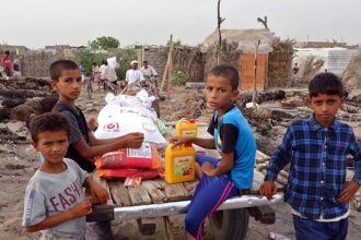 اليمن يقترب من "الجوع الحاد" والنازحون يدفعون الثمن الأكبر