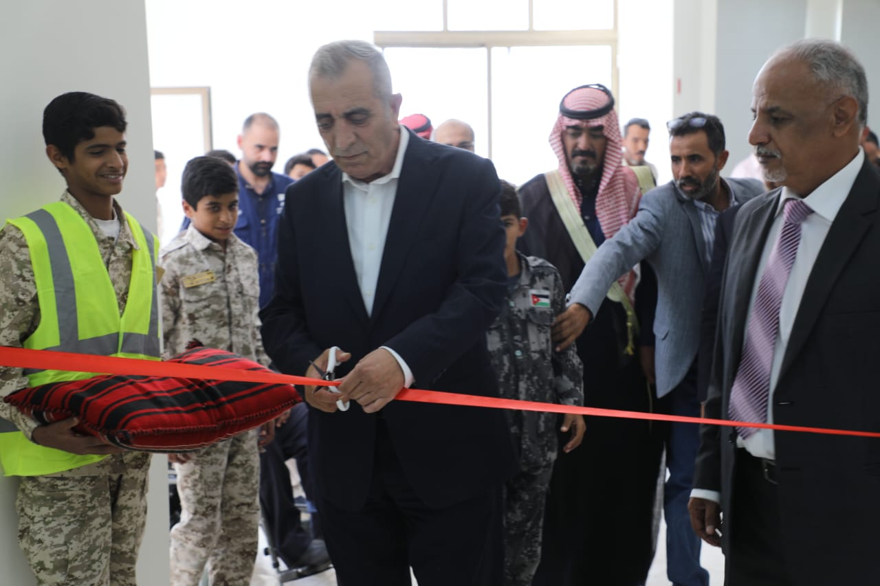 وزير الثقافة يفتتح الدورة 19 لمهرجان مكتبة الأسرة الأردنية في وادي عربة وقريقرة وفينان