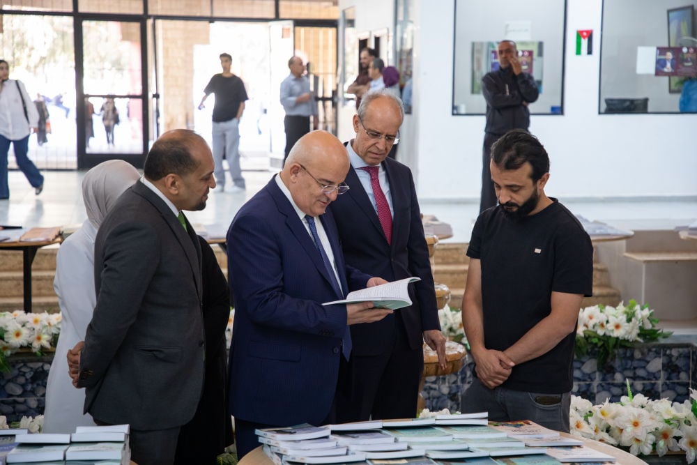 د. الحياري يفتتح مهرجان القراءة وأسبوع المكتبة الثقافي في الجامعة الهاشمية