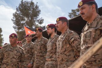 ولي العهد يتابع التمرين النهائي لدورة القوات الخاصة