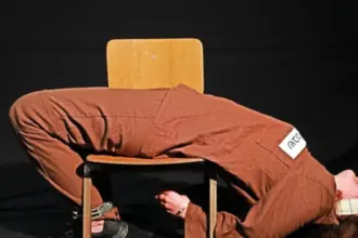 صورة حول : أدلة جنائية بغزة تثبت تعذيب الأسرى قبل استشهادهم أدلة جنائية بغزة تثبت تعذيب الأسرى قبل استشهادهم