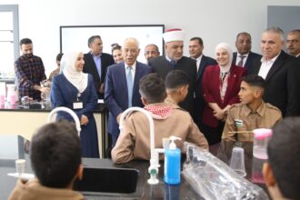 العيسوي يفتتح مشاريع تنموية بالكرك… تفاصيل