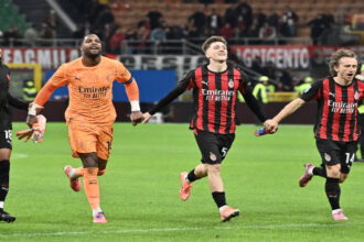 ميلان يحرم روما الصدارة