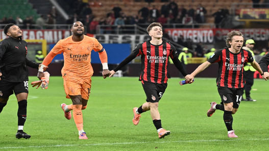 ميلان يحرم روما الصدارة