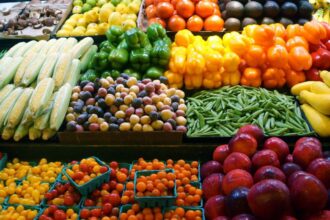 أسعار الخضار والفواكه بالسوق المركزي