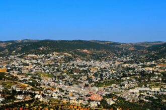 عجلون: دعوات لتعزيز مشاركة الشباب وتمكينهم بالحياة السياسية