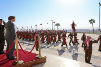 الحنيطي يستقبل وزير الدفاع الهولندي