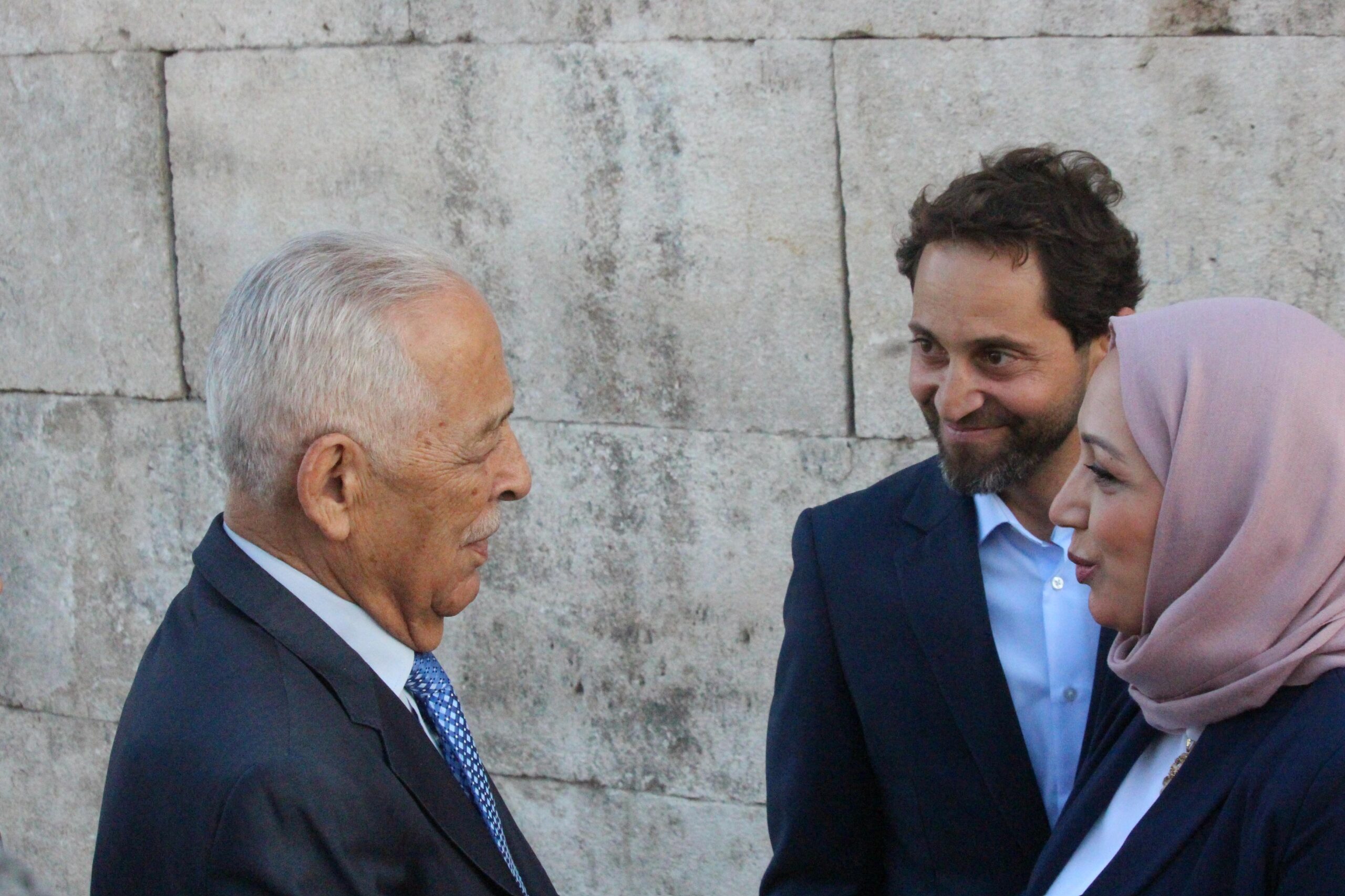 بالفيديو والصور.. العيسوي يطلق مبادرة “شاشة أمل”