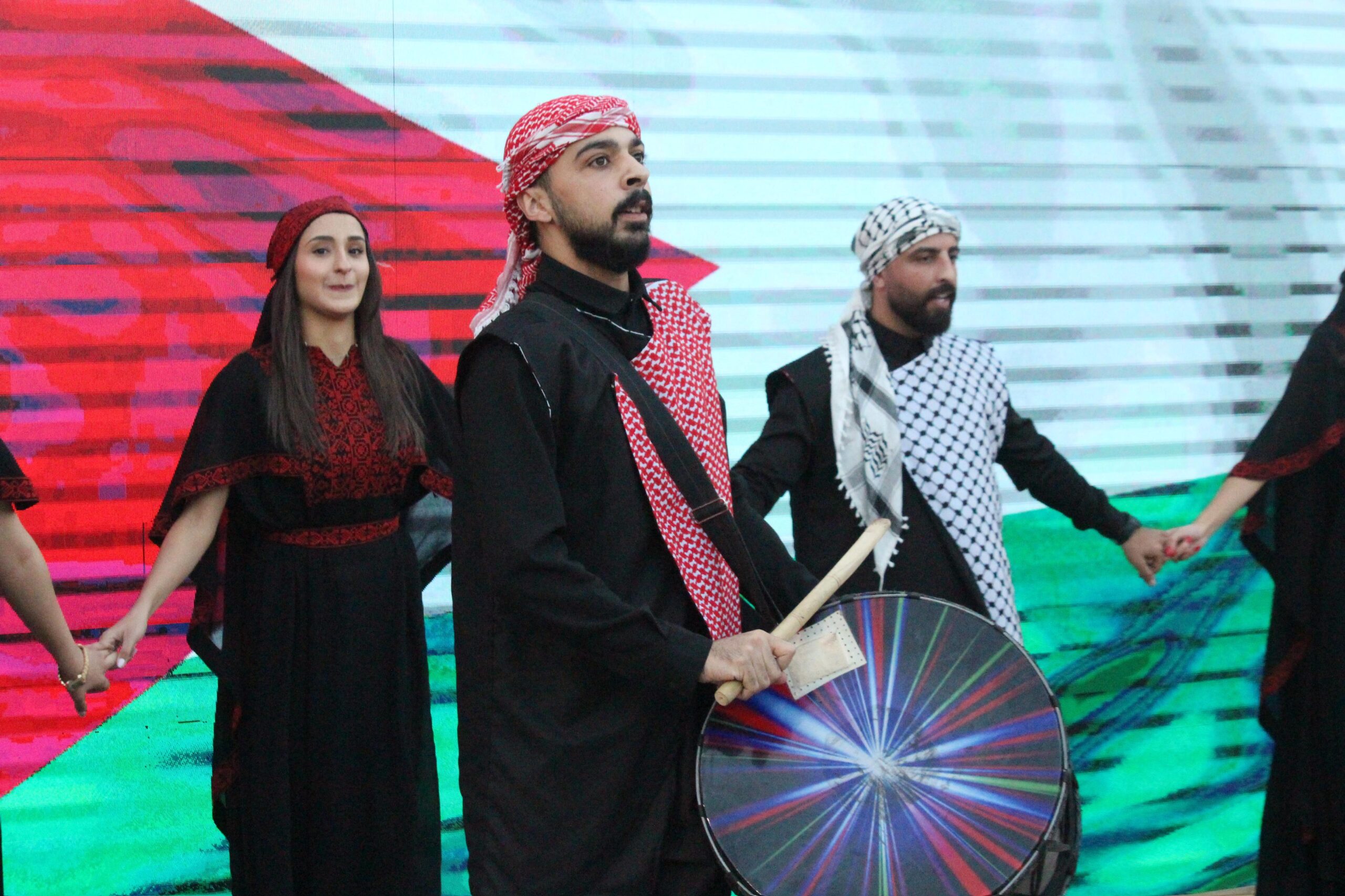 بالفيديو والصور.. العيسوي يطلق مبادرة “شاشة أمل”